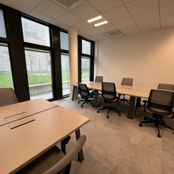 Bureau privé 16 m² 6 postes Location bureau Avenue de Paris Villejuif 94800 - photo 7