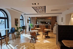 Bureau privé - 75016 - 5 postes - 3800€