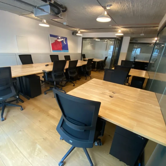 Bureau privé 50 m² 19 postes Coworking Rue des Archives Paris 75003 - photo 1