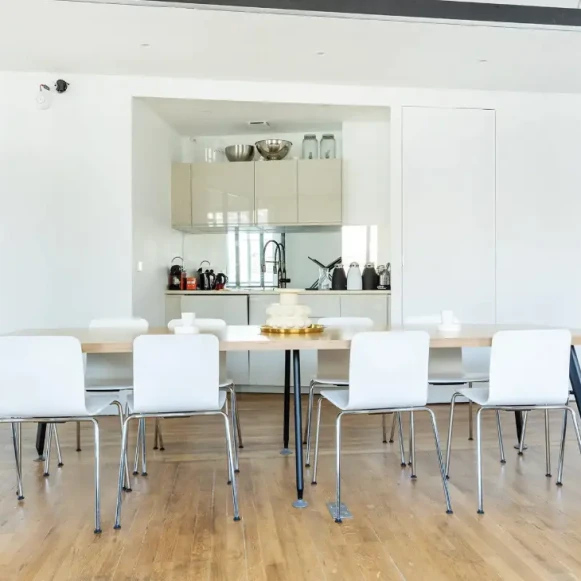 Espace indépendant 160 m² 24 postes Location bureau Rue Jean-Jacques Rousseau Paris 75001 - photo 6