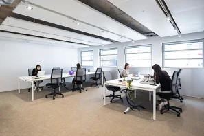 Bureau privé - 75011 - 12 postes - 9420€