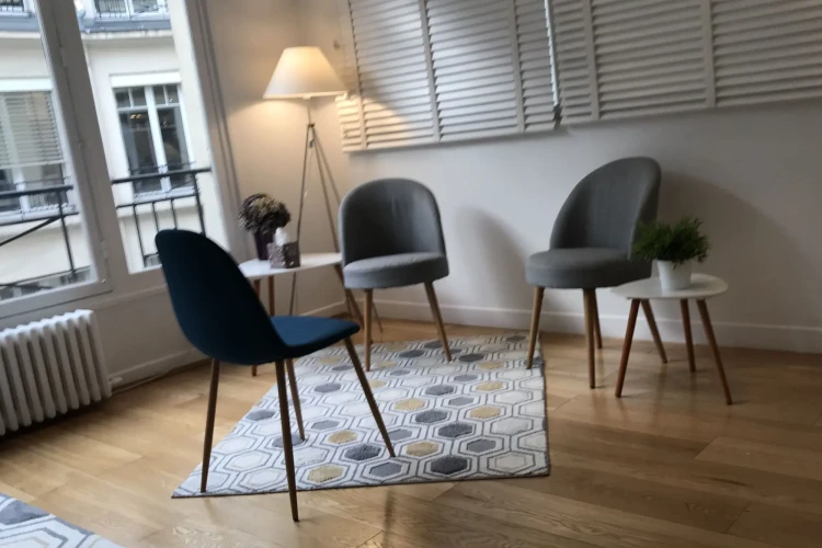 Espace indépendant - 75008 - 8 postes - 5600€