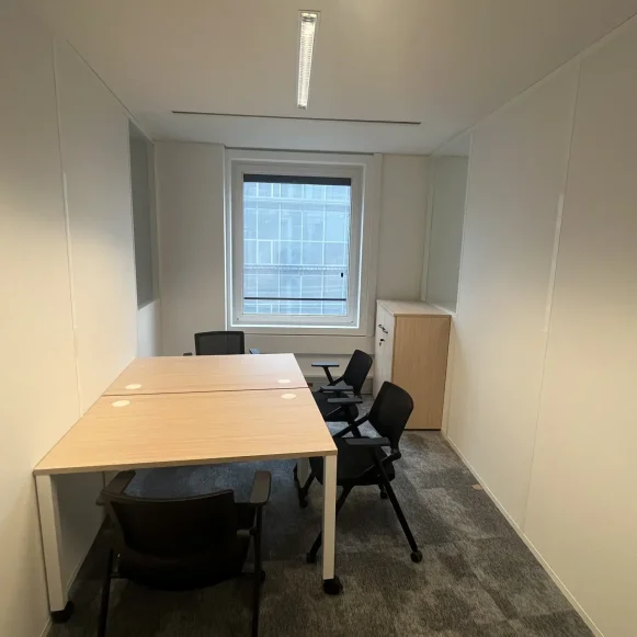 Bureau privé 12 m² 3 postes Location bureau Rue Hoche Puteaux 92800 - photo 3