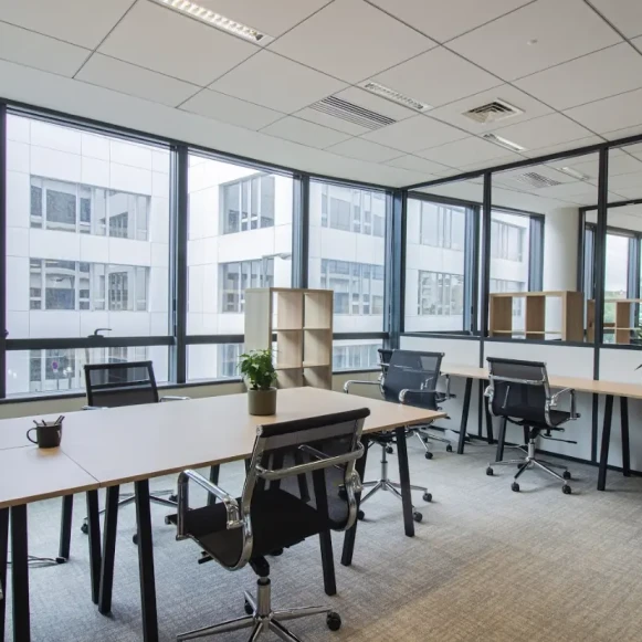 Bureau privé 41 m² 14 postes Coworking Rue Carnot Fontenay-sous-Bois 94120 - photo 1