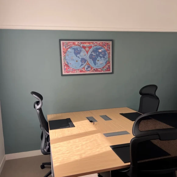 Bureau privé 12 m² 3 postes Location bureau Rue de Naples Paris 75008 - photo 4