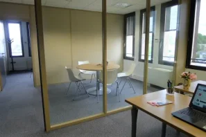 Bureau privé - 31670 - 5 postes - 2400€