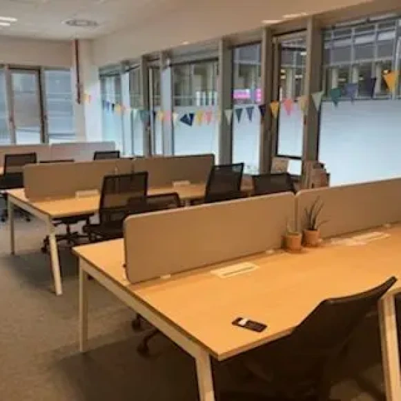 Bureau privé 36 m² 12 postes Coworking Avenue du Président Wilson Puteaux 92800 - photo 8