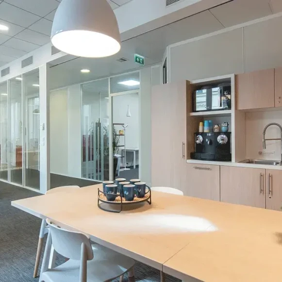 Bureau privé 44 m² 6 postes Coworking Rue Taitbout Paris 75009 - photo 2