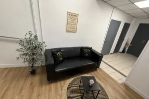 Bureau privé - 93100 - 2 postes - 350€