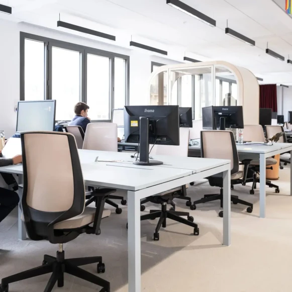 Bureau privé 412 m² 51 postes Coworking Rue Jadin Paris 75017 - photo 1