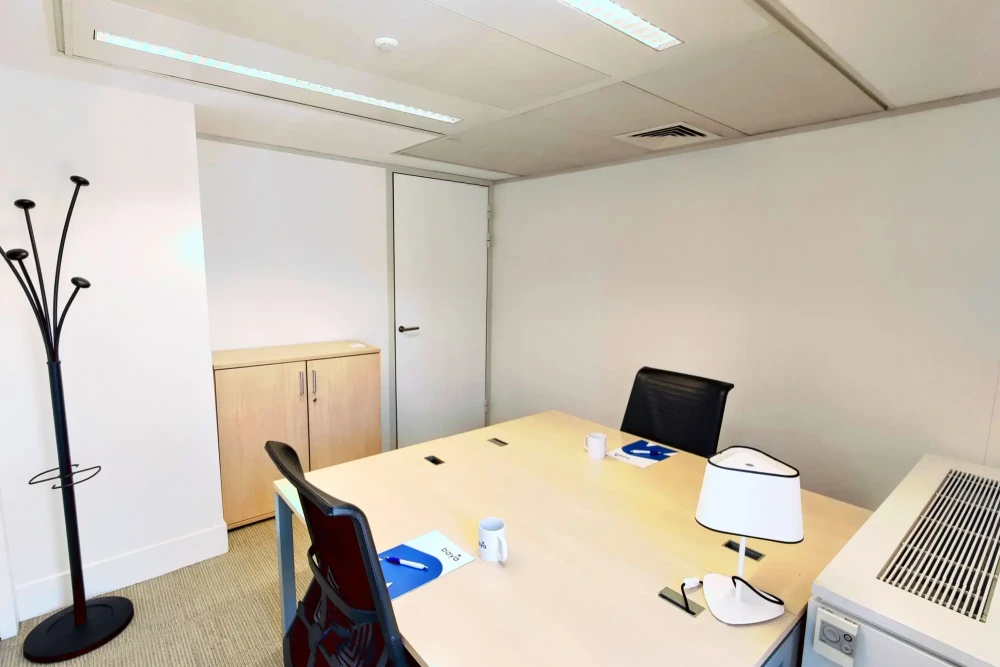 Bureau privé - 75009 - 2 postes - 1790€