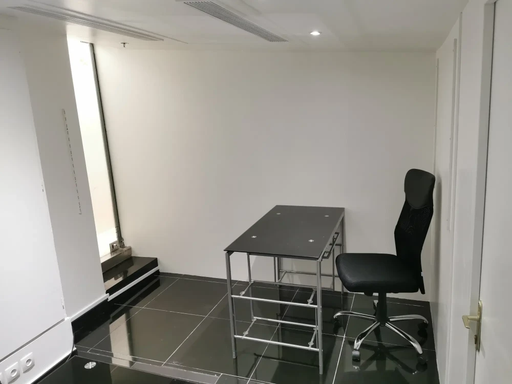 Bureau privé - 75008 - 2 postes - 500€