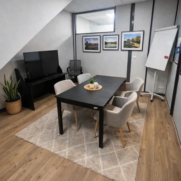 Bureau privé 15 m² 4 postes Coworking Rue Rabelais Montreuil 93100 - photo 5