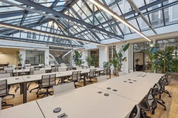 Bureau privé - 75004 - 20 postes - 9000€