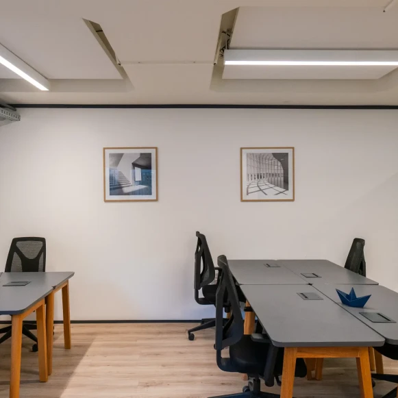 Bureau privé 11 m² 3 postes Coworking Rue de Genève Lyon 69006 - photo 6