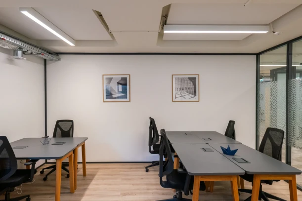 Espace indépendant - 69006 - 45 postes - 20170€