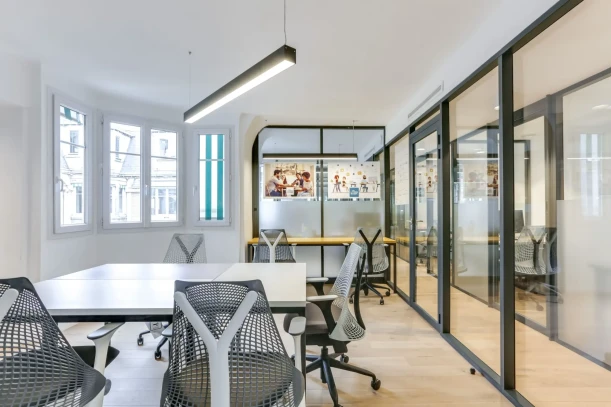 Espace indépendant - 75016 - 105 postes - 55000€