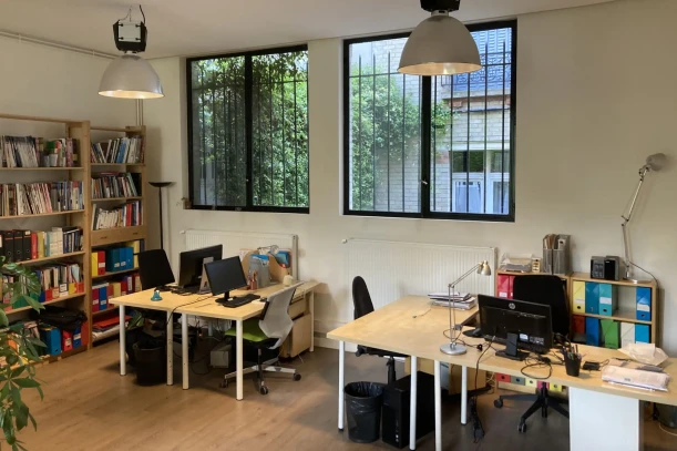 Open Space - 75012 - 2 postes - 300€
