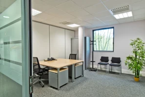 Bureau privé - 38200 - 3 postes - 550€