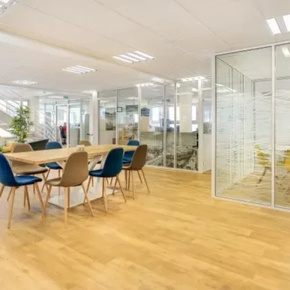 Bureau privé 35 m² 8 postes Coworking Rue Cardinet Paris 75017 - photo 3
