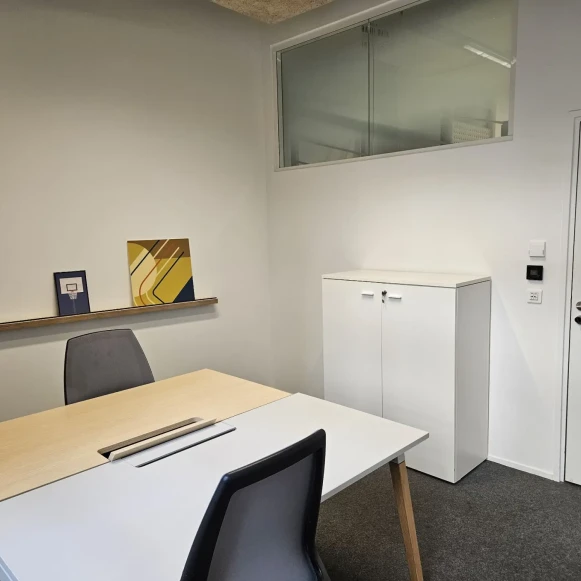 Bureau privé 9 m² 2 postes Coworking Rue Marcadet Paris 75018 - photo 2