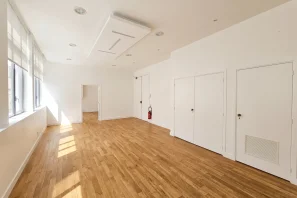 Espace indépendant - 75002 - 16 postes - 10400€