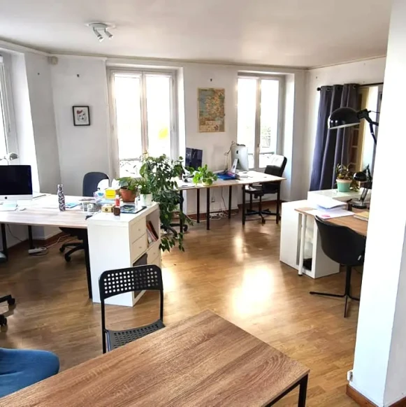 Espace indépendant 35 m² 8 postes Coworking Rue de l'Armorique Paris 75015 - photo 2