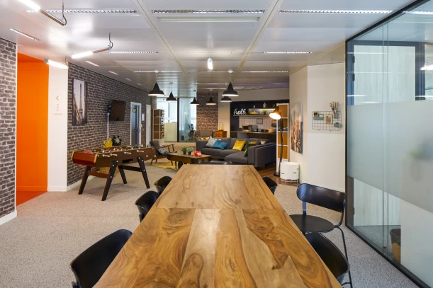 Bureau privé - 92931 - 3 postes - 1800€