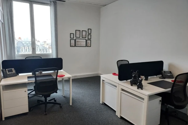 Bureau privé - 33000 - 4 postes - 2316€