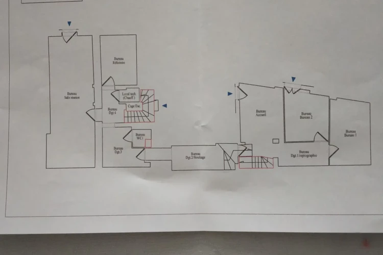 Espace indépendant - 92240 - 12 postes - 2000€