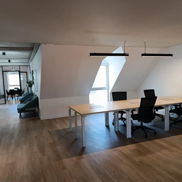 Espace indépendant 105 m² 18 postes Location bureau Rue du Sentier Paris 75002 - photo 2