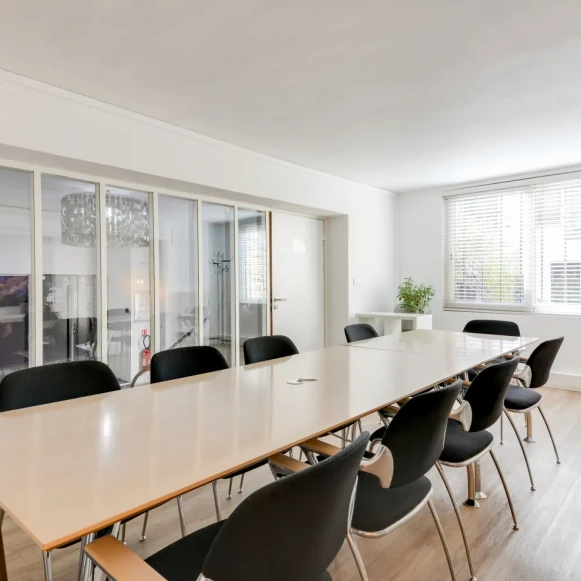 Bureau privé 12 m² 3 postes Coworking Boulevard Victor Hugo Clichy 92110 - photo 6