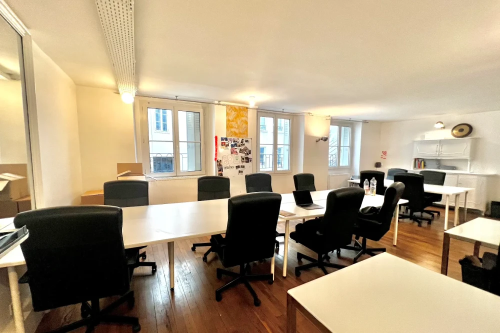 Bureau privé - 75002 - 15 postes - 4500€