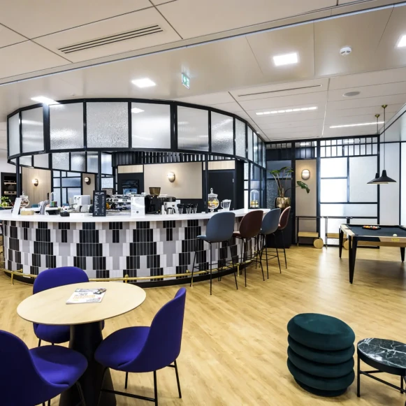 Espace indépendant 42 m² 9 postes Location bureau Rue Traversière Paris 75012 - photo 2