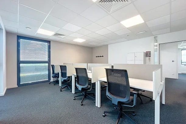 Open Space - 37100 - 1 poste - 231€