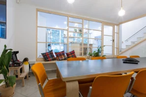 Bureau privé - 75018 - 5 postes - 2600€