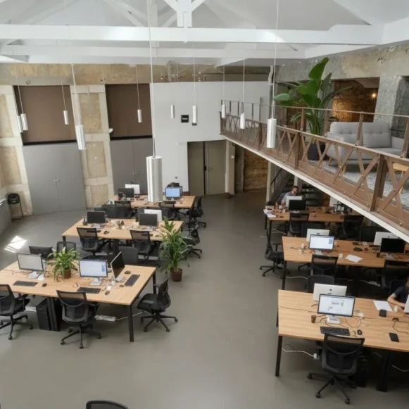 Espace indépendant 70 m² 22 postes Coworking Rue Saint-André Rhône 69007 - photo 1