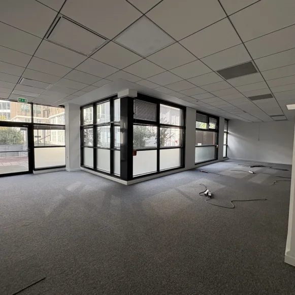 Bureau privé 22 m² 2 postes Coworking Rue Fructidor Paris 75017 - photo 4