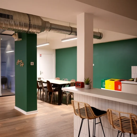 Open Space  6 postes Coworking Rue du Faubourg Montmartre Paris 75009 - photo 9