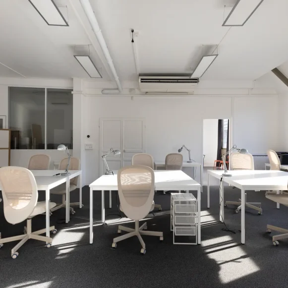 Espace indépendant 98 m² 25 postes Location bureau Passage Brûlon Paris 75012 - photo 1