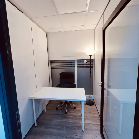 Open Space  10 postes Coworking Rue Royale Saint-Cloud 92210 - photo 8