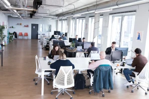 Open Space - 49100 - 1 poste - 135€