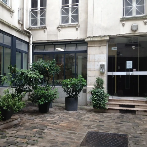 Open Space  2 postes Location bureau Rue Saint-Joseph Paris 75002 - photo 7