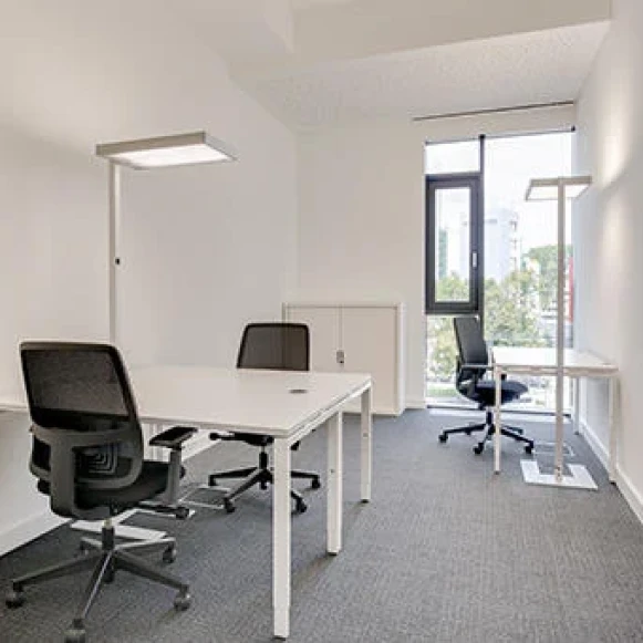 Bureau privé 4 m² 1 poste Coworking Rue Dieudonné Costes Blagnac 31700 - photo 7