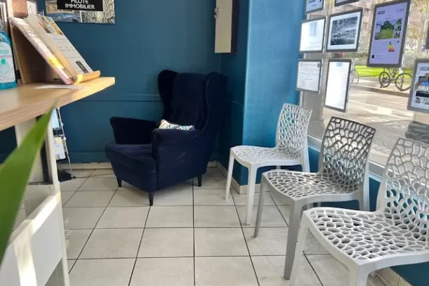 Bureau privé - 31000 - 3 postes - 1100€