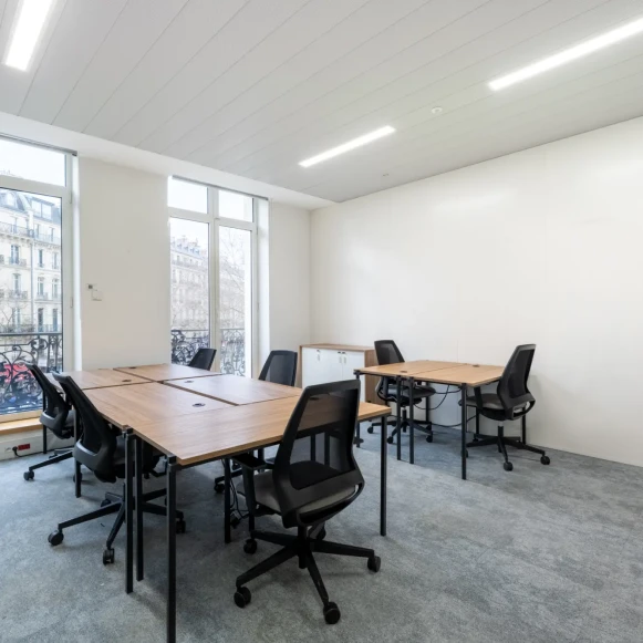 Bureau privé 23 m² 6 postes Coworking Boulevard Malesherbes Paris 75008 - photo 1
