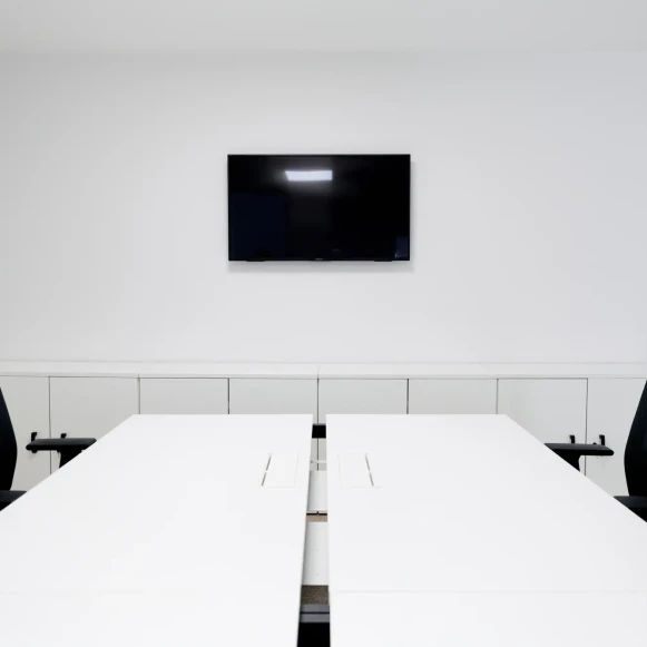 Bureau privé 25 m² 4 postes Coworking Rue de Paris Montreuil 93100 - photo 5