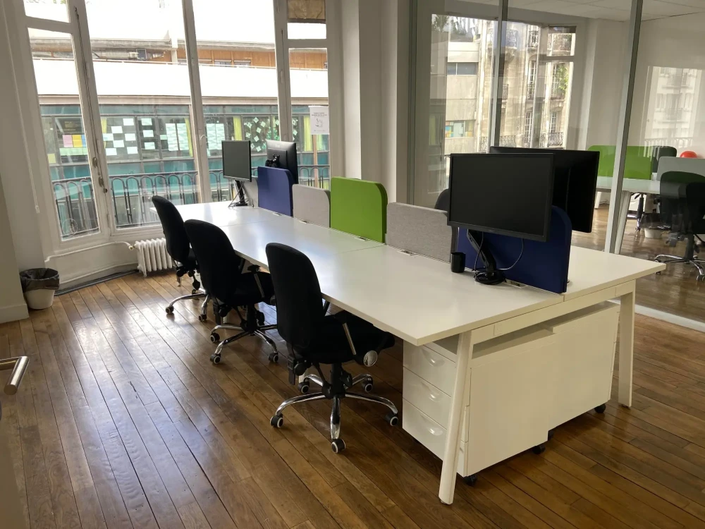 Bureau privé - 75004 - 6 postes - 2000€