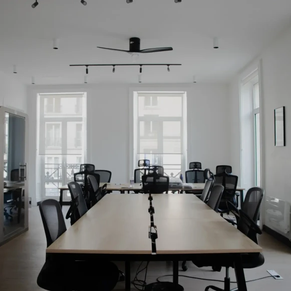 Espace indépendant 100 m² 18 postes Location bureau Boulevard Saint Denis Paris 75002 - photo 1