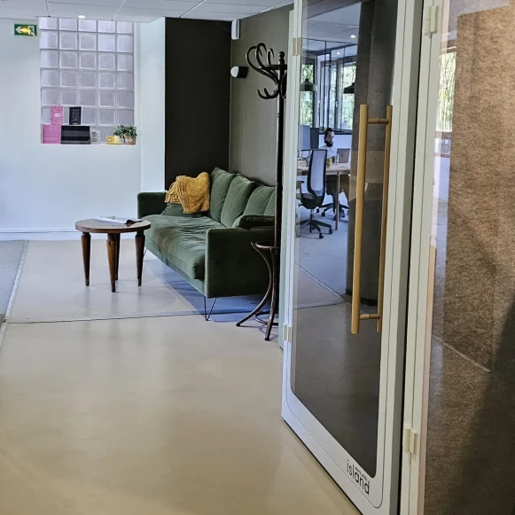 Bureau privé 20 m² 6 postes Location bureau Avenue Daumesnil Paris 75012 - photo 12